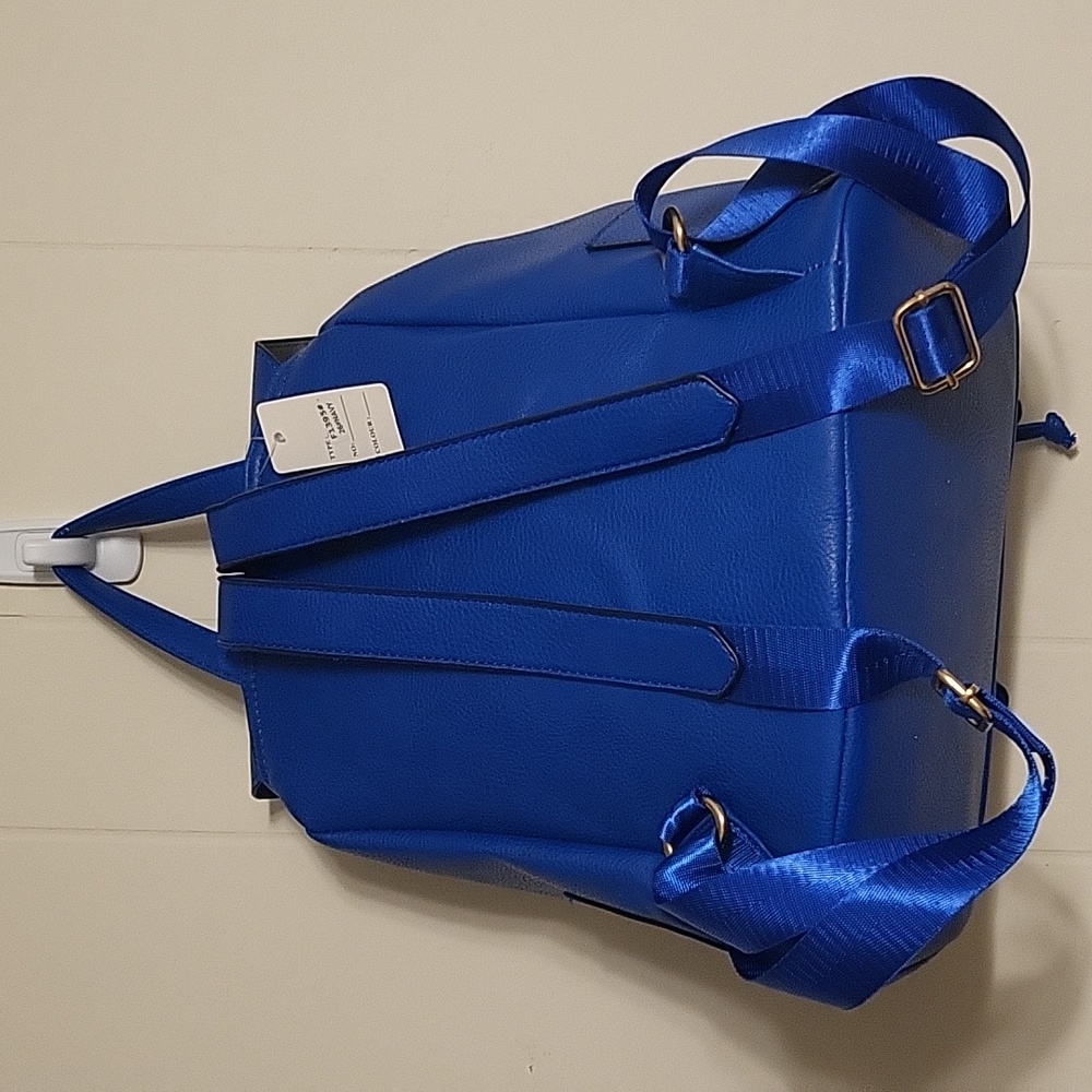 Blue backpack - Picture 2 of 3
